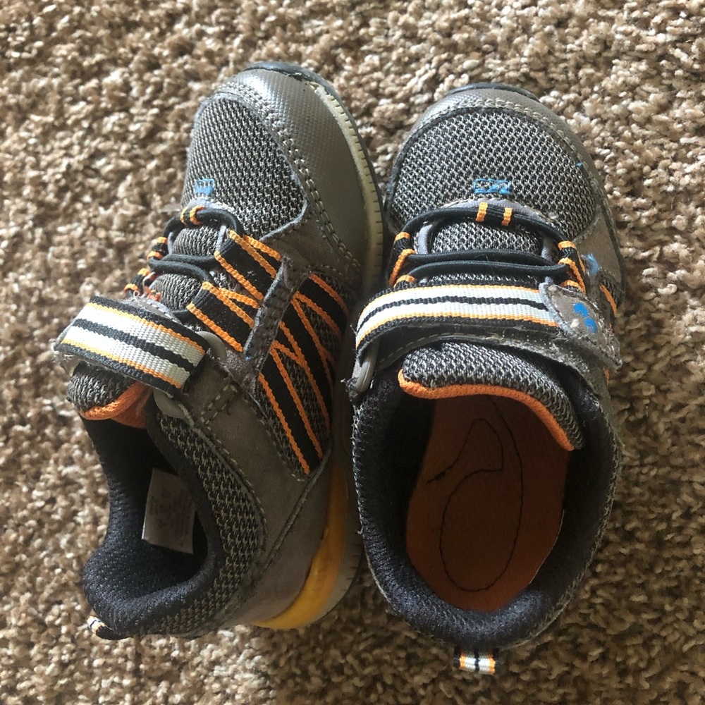 Boys stride rite shoes